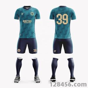 足球球衣会比普通衣服宽吗？揭秘球衣设计的秘密